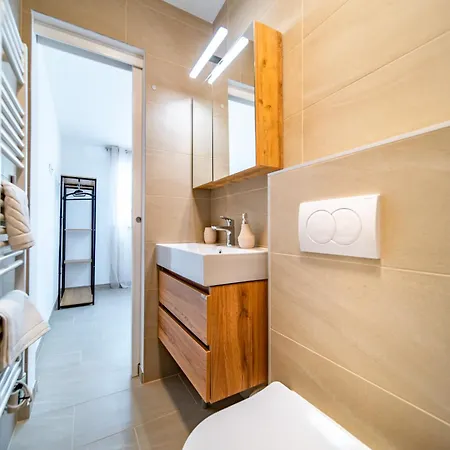 Arti Homes Rab 拉布