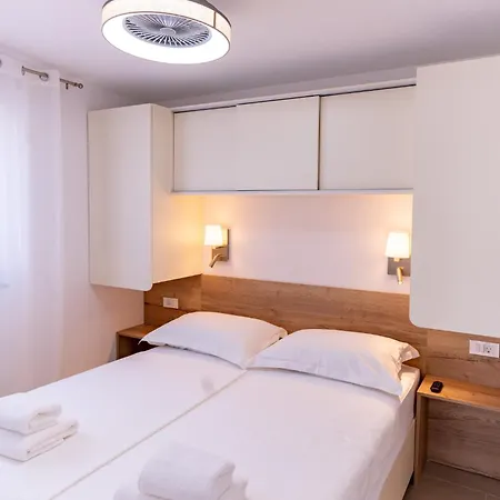 Arti Homes Rab * ראב