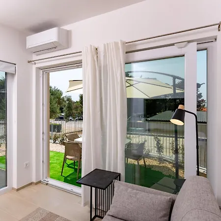 Arti Homes Rab * ראב