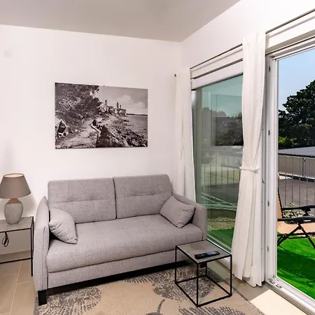 캠프장 Arti Homes Rab *