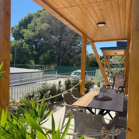 Arti Homes Rab ראב