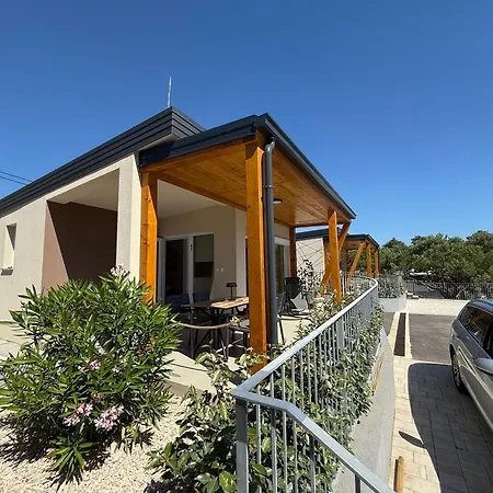 营地 Arti Homes Rab 拉布